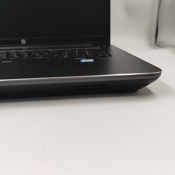 Ноутбук HP Zbook 17 G4 (17,3" TN HD/i7-7820HQ/16Gb/256Gb+1000Gb/Quadro P5000-16Gb) Б/В 04120 фото
